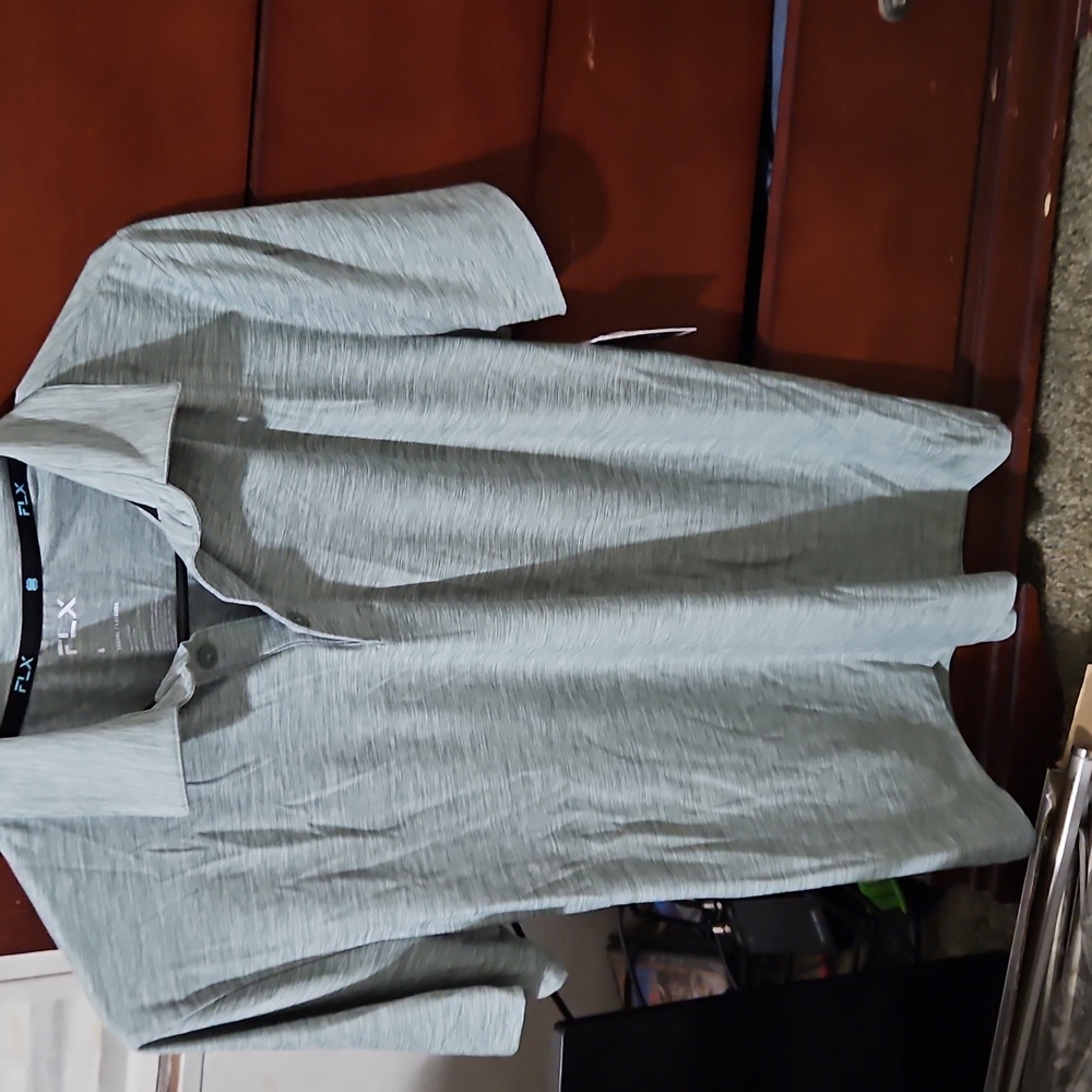 Men's Leisure shirt size small light green color